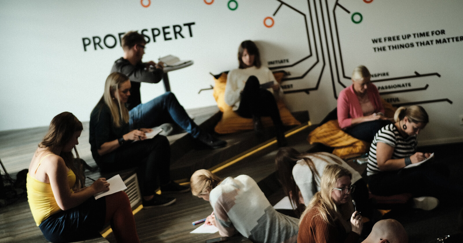 Leading the way without being managed