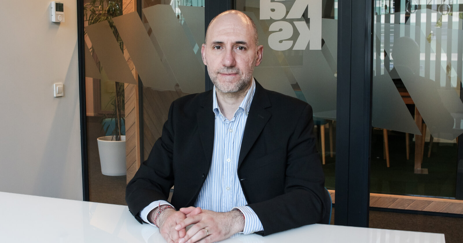 Revolutionising space travel: using AI & ML for Edge Flight Monitoring in reusable, eco-friendly space rockets